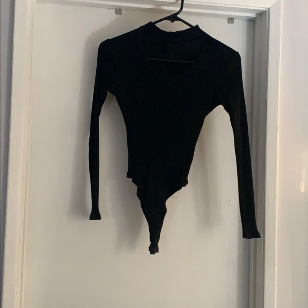 Black body suit w choker